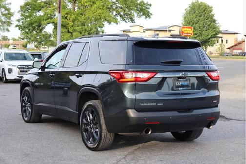Graphite Metallic 2020 Chevrolet Traverse RS