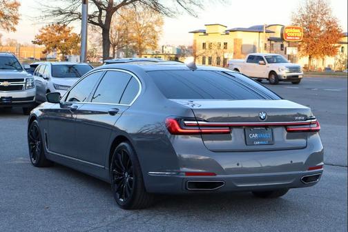 2021 BMW 740 740I