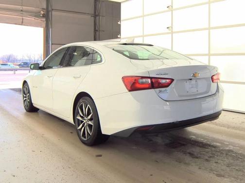 Mosaic Black Metallic 2017 Chevrolet Malibu 1LT