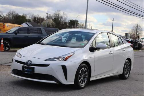2019 Toyota Prius XLE