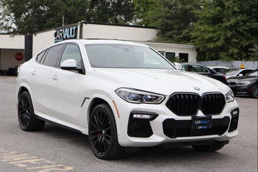 2021 BMW X6 M50i