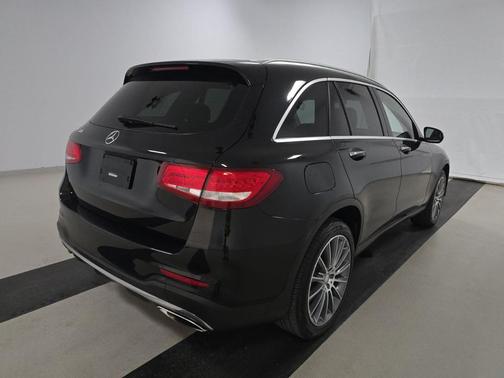 2016 Mercedes-Benz GLC 300 Base