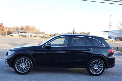 2016 Mercedes-Benz GLC 300 Base
