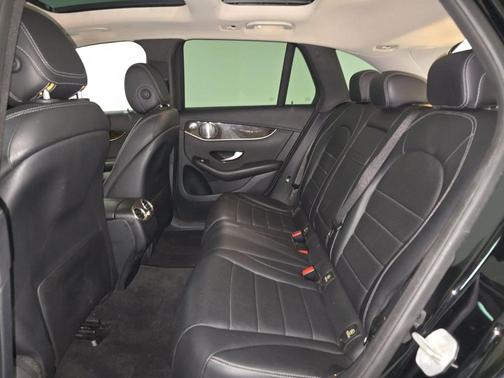 2016 Mercedes-Benz GLC 300 Base