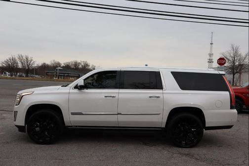 2018 Cadillac Escalade ESV Premium Luxury