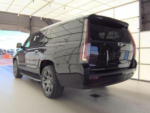 2018 Cadillac Escalade ESV Premium Luxury