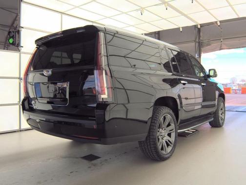 2018 Cadillac Escalade ESV Premium Luxury