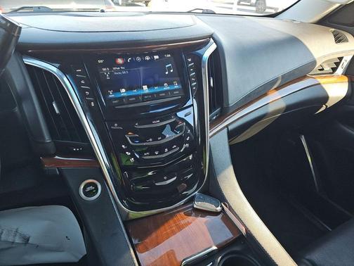 2018 Cadillac Escalade ESV Premium Luxury