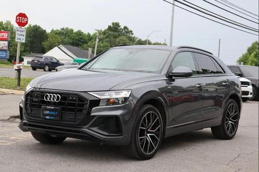 Daytona Gray Pearl Effect 2020 Audi Q8 55 Premium Plus