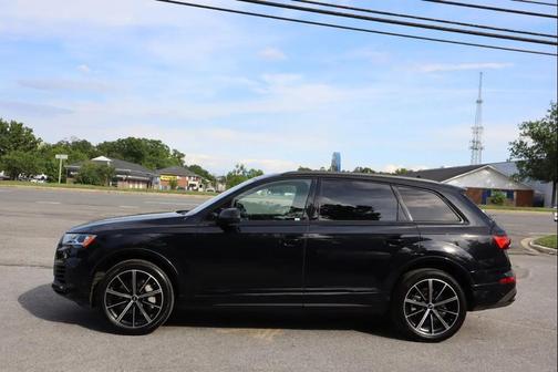Orca Black Metallic 2021 Audi Q7 55 Premium Plus