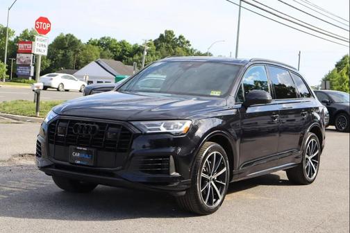 Orca Black Metallic 2021 Audi Q7 55 Premium Plus