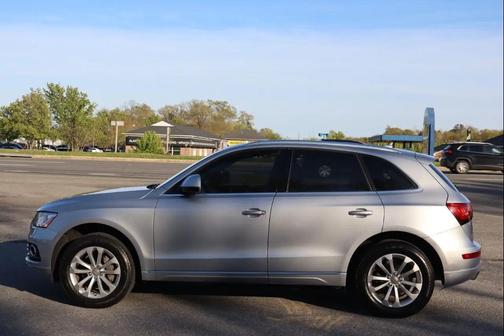 SILVER 2016 Audi Q5 2.0T Premium Plus