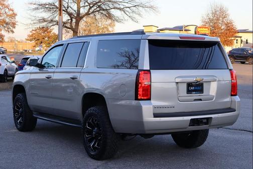 2016 Chevrolet Suburban LT