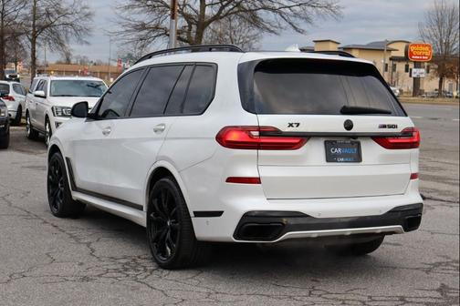 2021 BMW X7 M50i
