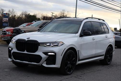 2021 BMW X7 M50i