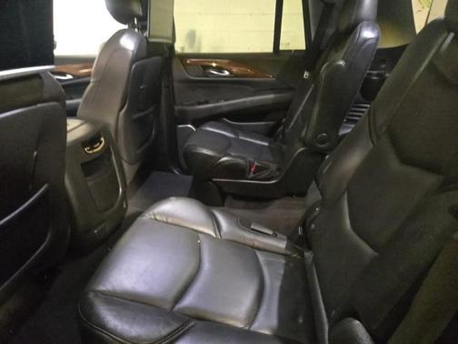 2019 Cadillac Escalade Luxury