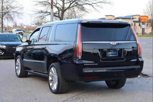 2018 Cadillac Escalade ESV Platinum