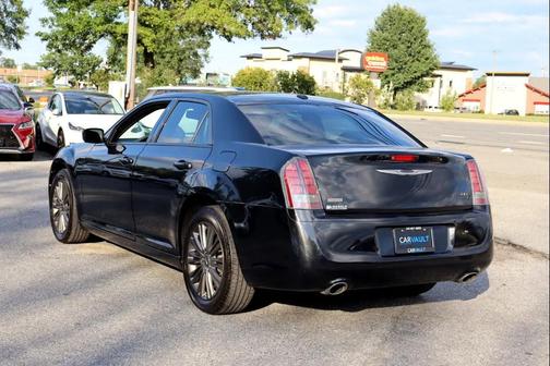 2014 Chrysler 300C John Varvatos Luxury