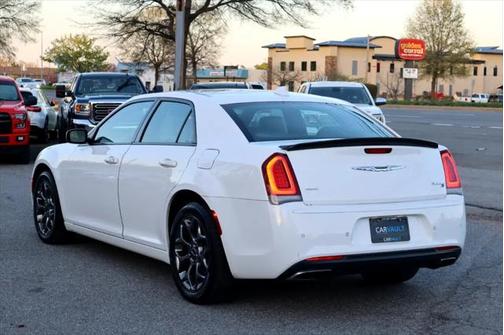 2015 Chrysler 300 S