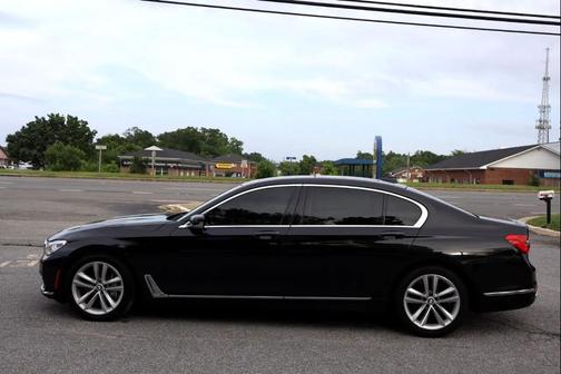 2016 BMW 750 i xDrive