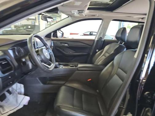 Super Black 2023 Nissan Rogue SV
