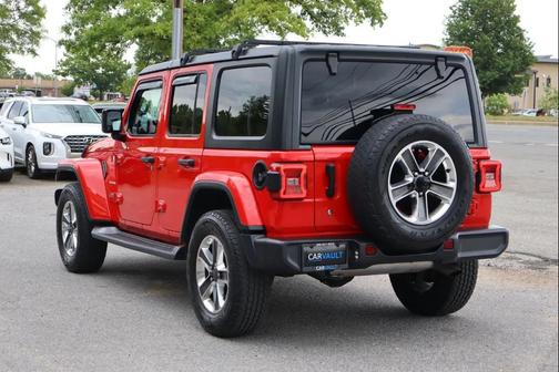 Firecracker Red Clearcoat 2018 Jeep Wrangler Unlimited Sahara