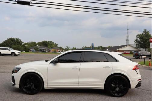 Glacier White Metallic 2023 Audi RS Q8 4.0T