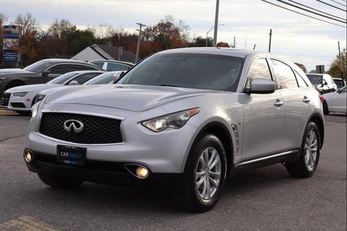 2017 INFINITI QX70 Base