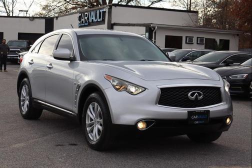 2017 INFINITI QX70 Base