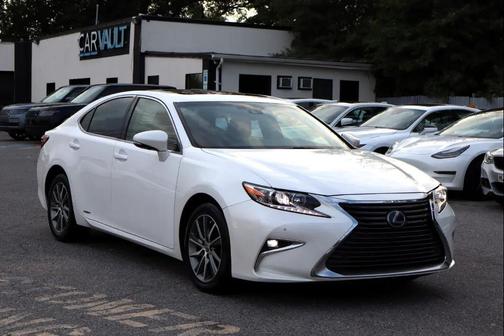 2018 Lexus ES 300h Base