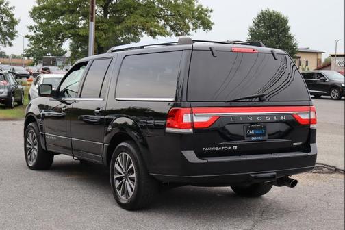 2016 Lincoln Navigator Select