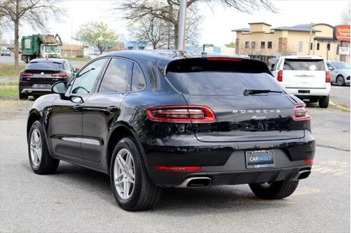 2018 Porsche Macan Base