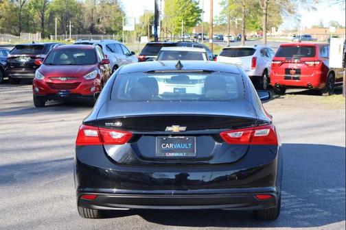 Mosaic Black Metallic 2018 Chevrolet Malibu 1LS
