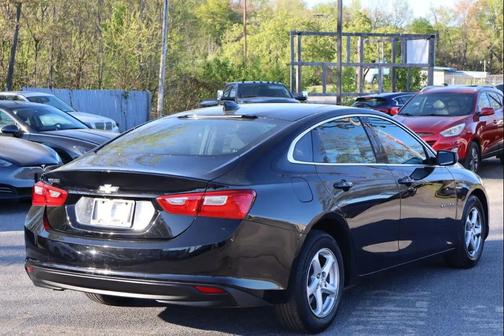 Mosaic Black Metallic 2018 Chevrolet Malibu 1LS
