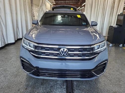 GRAY 2020 Volkswagen Atlas Cross Sport 3.6L V6 SE w/Technology