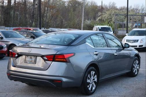 Brilliant Silver Metallic 2024 Nissan Altima S FWD