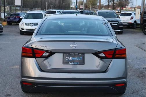 Brilliant Silver Metallic 2024 Nissan Altima S FWD