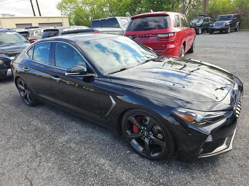Vik Black 2021 Genesis G70 3.3T AWD