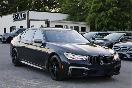BLACK 2018 BMW M760 xDrive