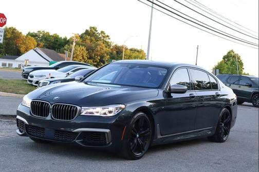 BLACK 2018 BMW M760 xDrive