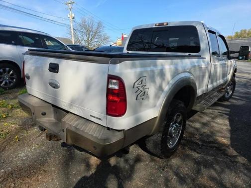 WHITE 2012 Ford F-250 King Ranch