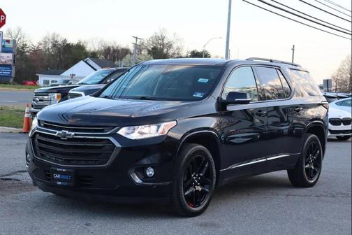 Mosaic Black Metallic 2019 Chevrolet Traverse Premier