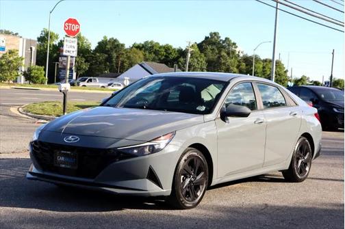 2021 Hyundai ELANTRA SEL
