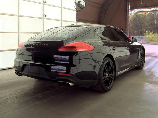 2014 Porsche Panamera 4