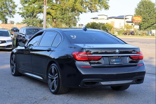 2018 BMW 750 I