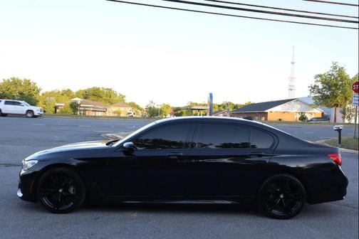 BLACK 2018 BMW 750 I