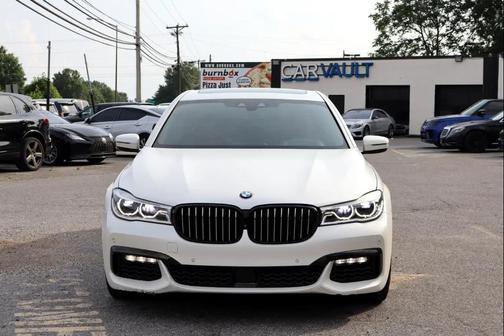 2018 BMW 750 I