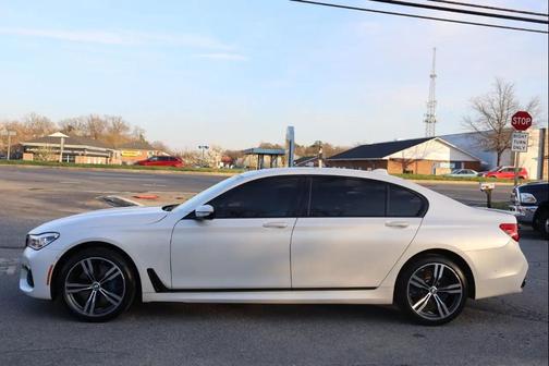 2018 BMW 750 I