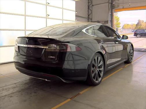 2015 Tesla Model S P90D
