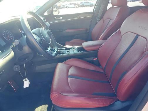 Glacial White Pearl 2023 Kia K5 GT-Line